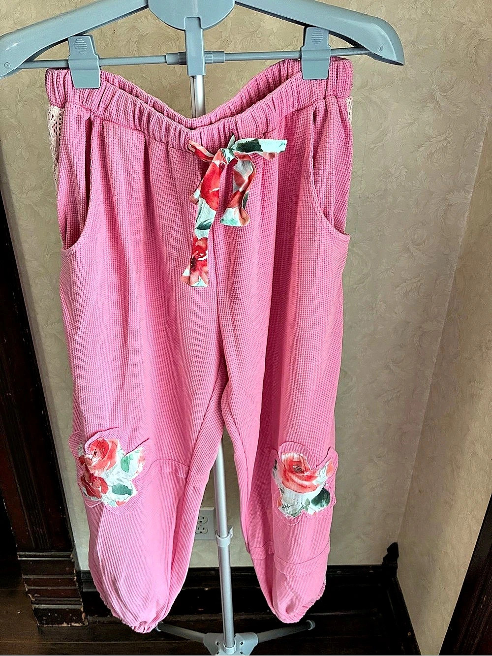 Pol Pink Floral Track Pants Size Medium